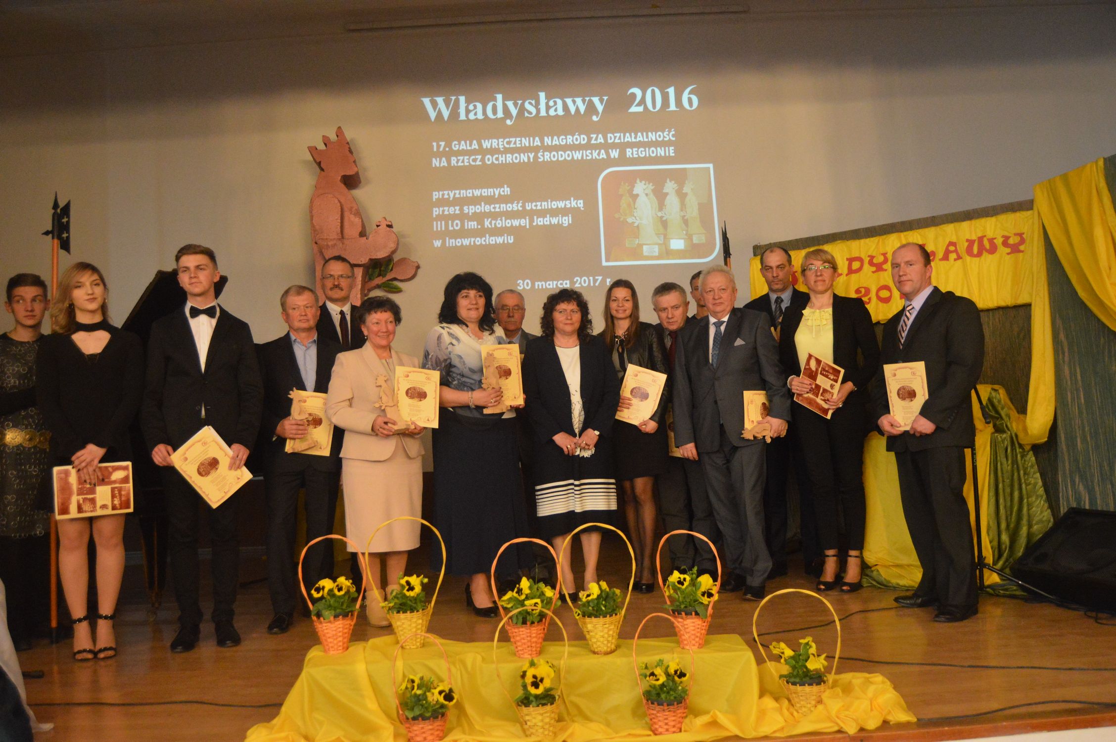 Przejście do galerii Władysławy 2016