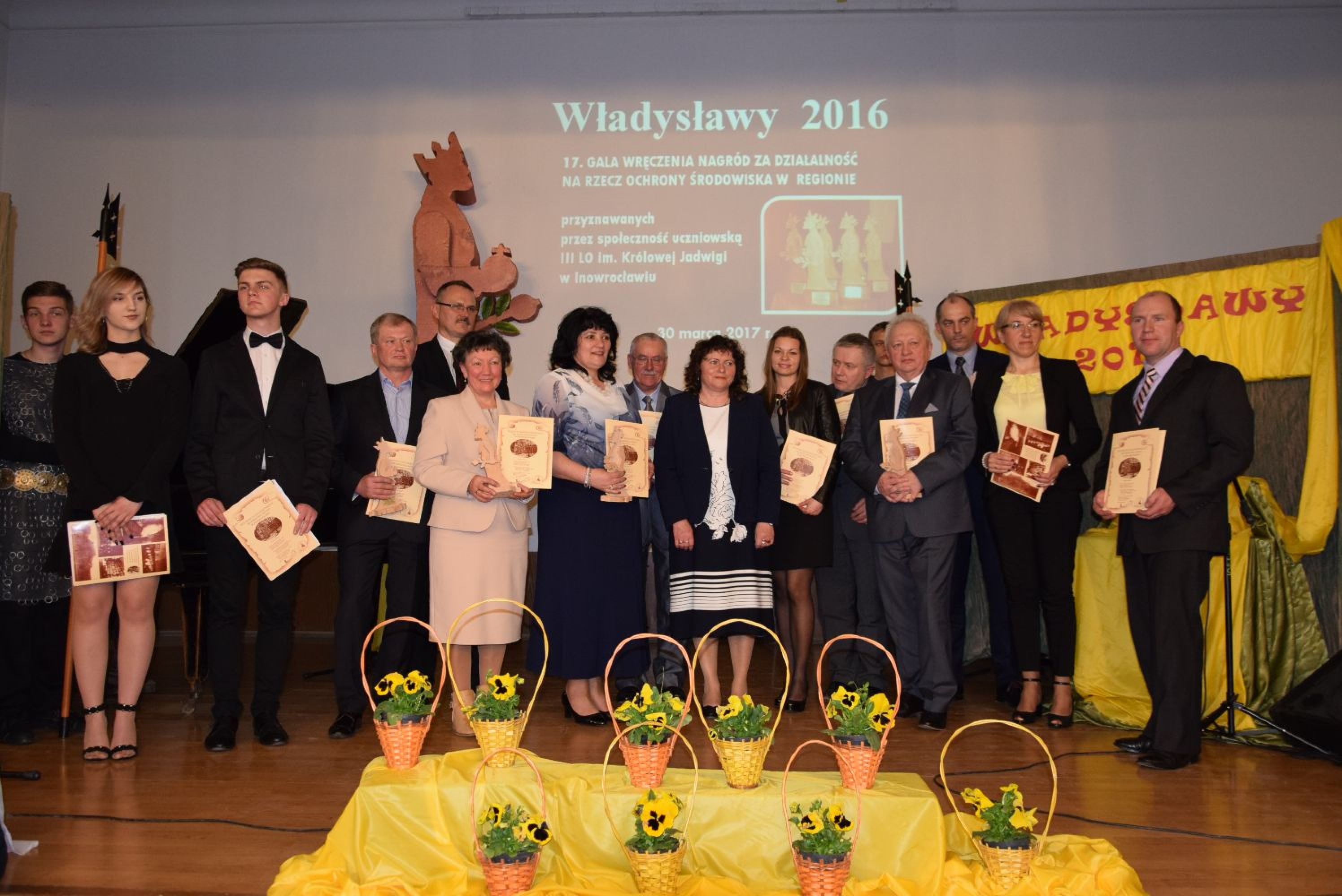 Zdjęcie laureatów z 2016 roku